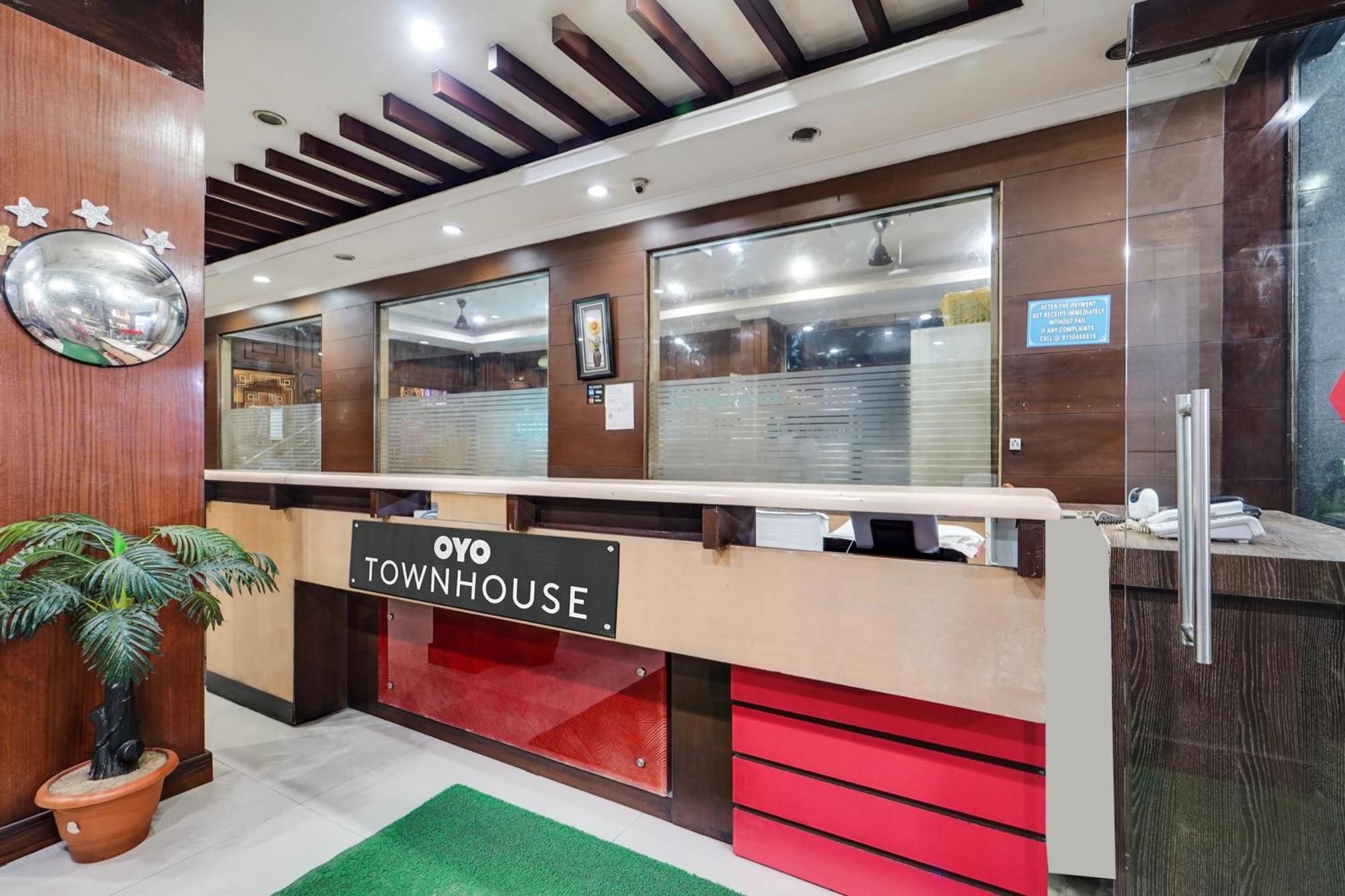 Townhouse Garden City Chennai Exterior photo