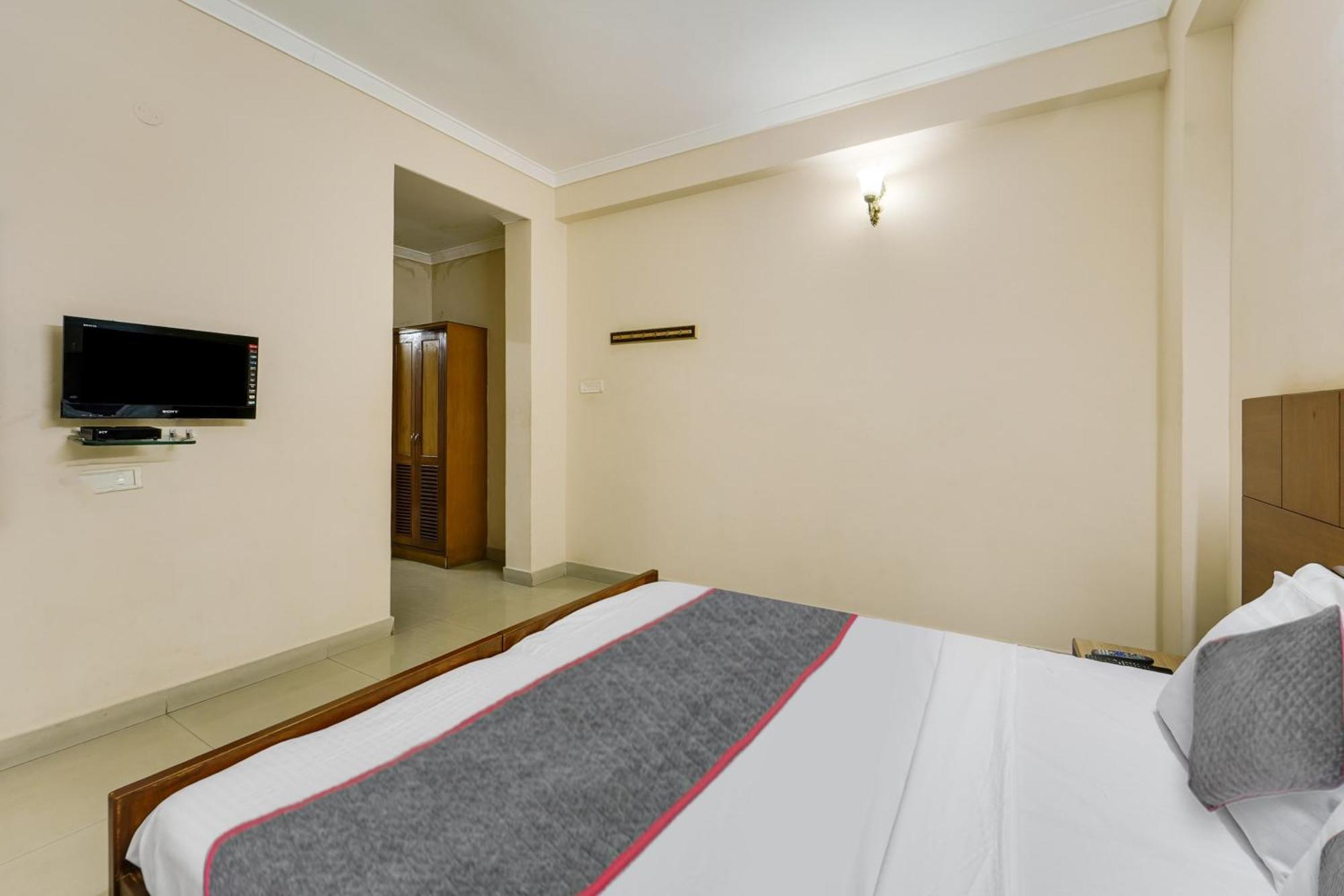 Townhouse Garden City Chennai Exterior photo